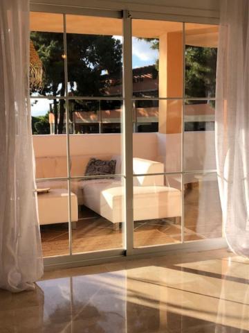 Center 2 Beds Elviria Apartamento Marbella